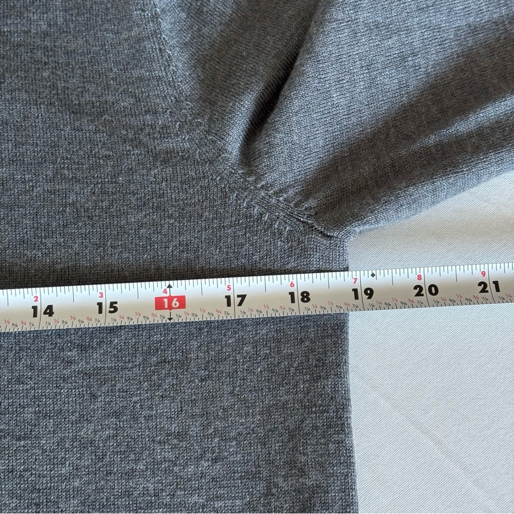 J Crew Merino Wool Sweater Mens Medium 1/4 Zip Gray Preppy Minimalist Office - Picture 13 of 15